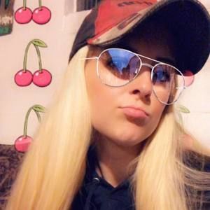 Meet your Posher, Kimberly